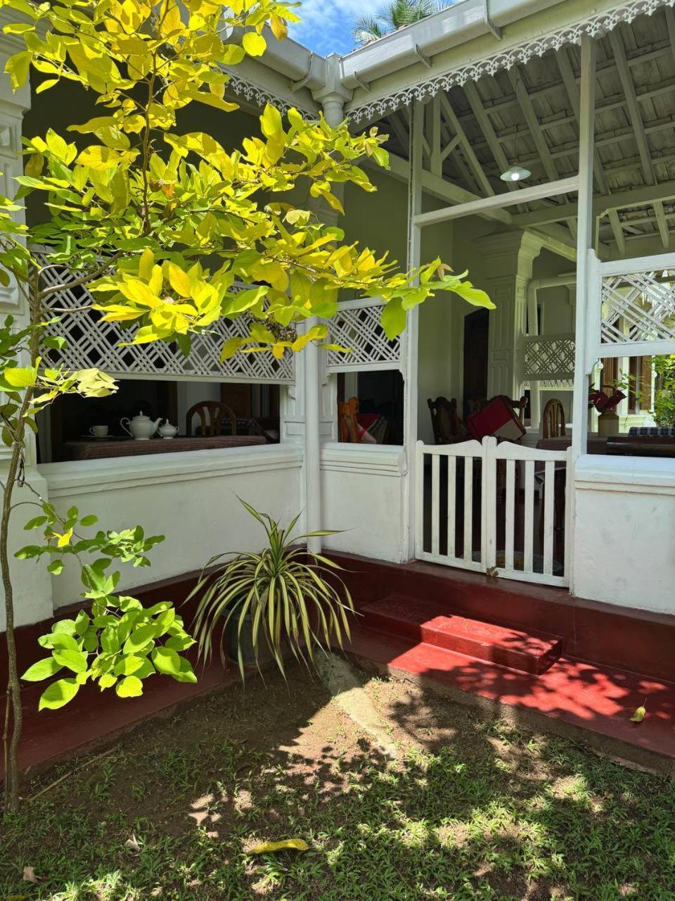 Grand Villa ヒッカドゥワ エクステリア 写真