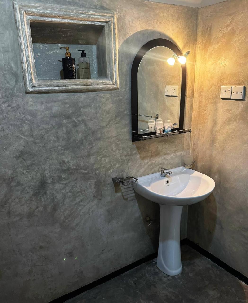 Grand Villa ヒッカドゥワ エクステリア 写真